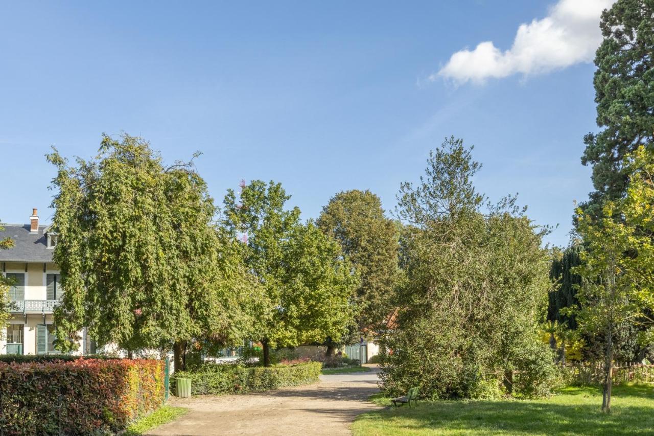 Auberge La Maison Montreau Μοντρέιγ Εξωτερικό φωτογραφία